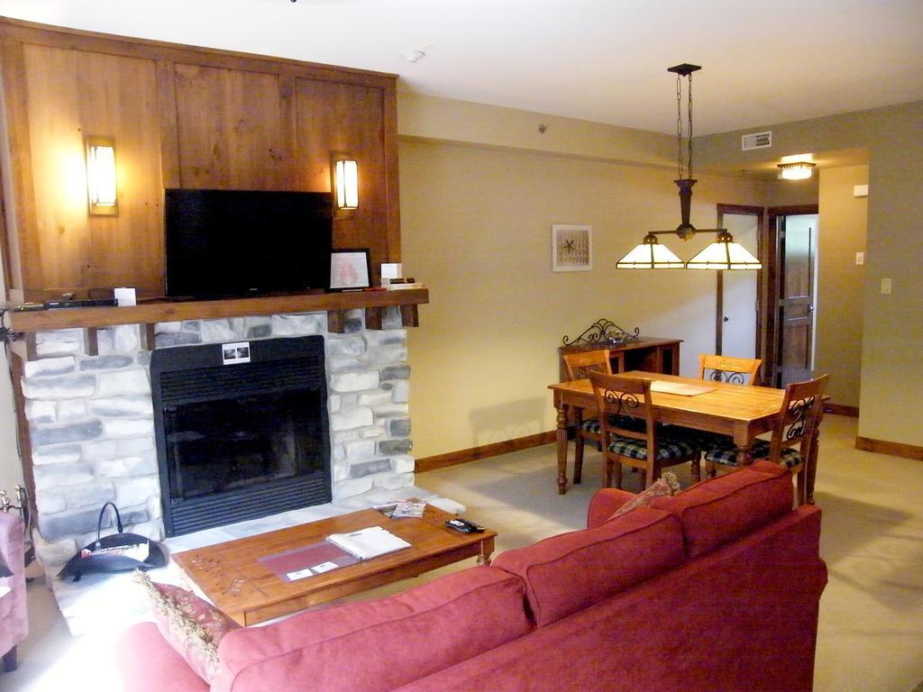 Tremblant Les Eaux - Location Adp Apartment Mont-Tremblant Ngoại thất bức ảnh