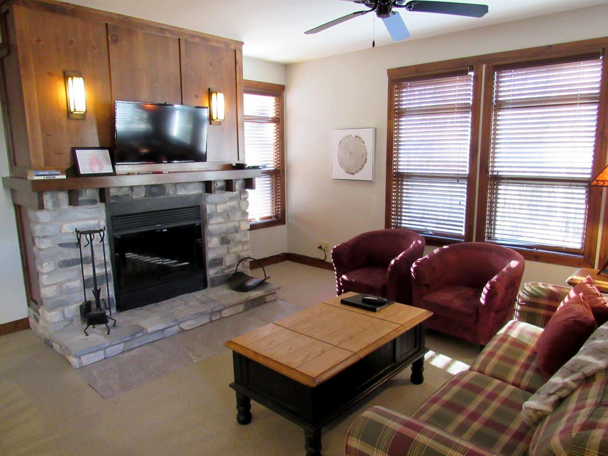 Tremblant Les Eaux - Location Adp Apartment Mont-Tremblant Ngoại thất bức ảnh