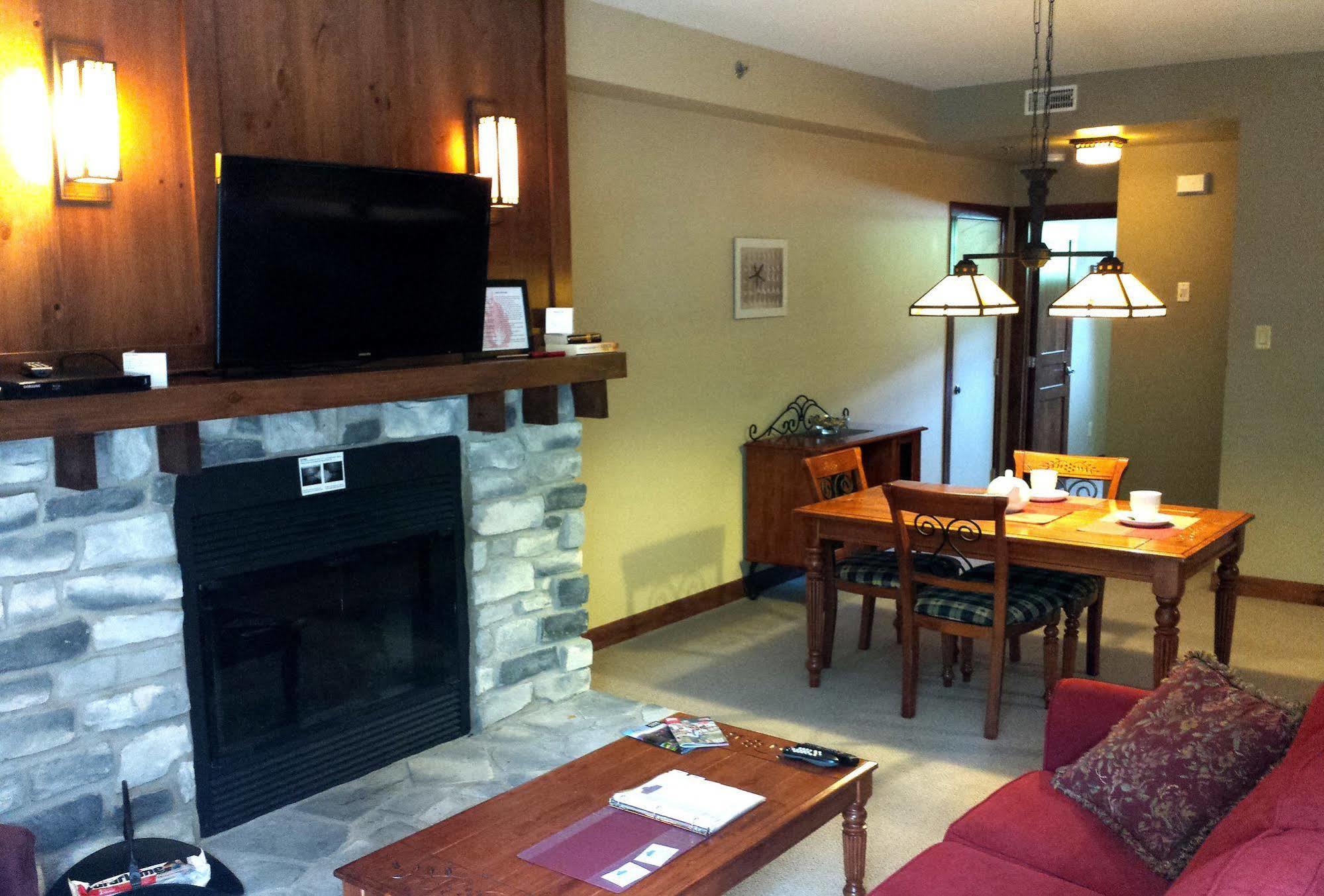 Tremblant Les Eaux - Location Adp Apartment Mont-Tremblant Ngoại thất bức ảnh